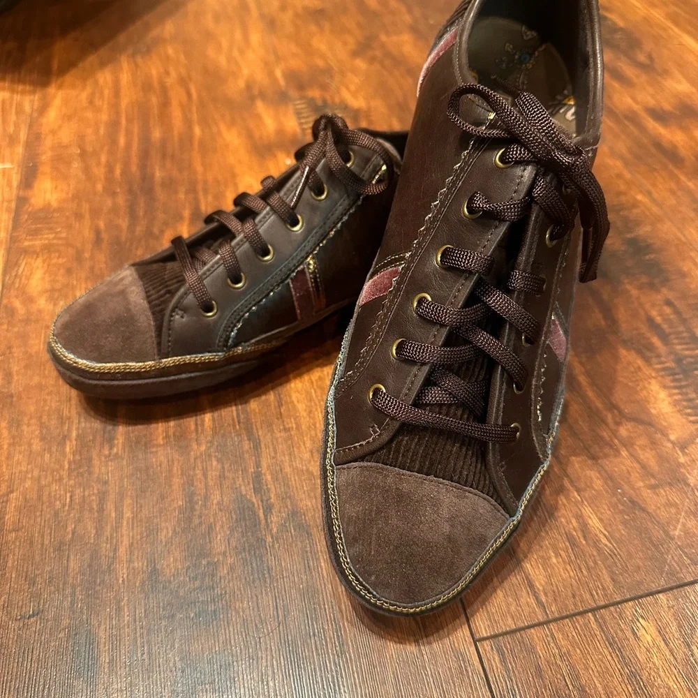 Michelle K Womens Sport Brown Lace Up Athletic Shoes Size 8 Leather 38 Comfort